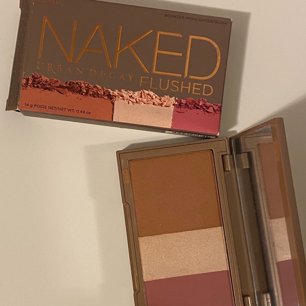 Urban decay flushed blush highlight and contour palette.